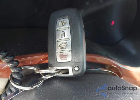 2013 Hyundai Genesis 3.8 z USA, uszkodzony, nr VIN KMHGC4DD0DU225975